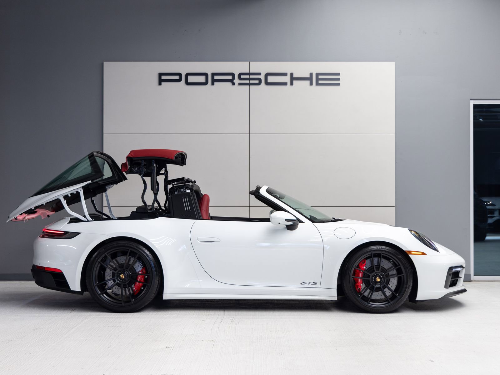 Certified 2024 Porsche 911 Targa 4 GTS w/ Premium Package image 9