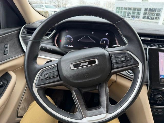 Used 2022 Jeep Grand Cherokee L Limited image 4