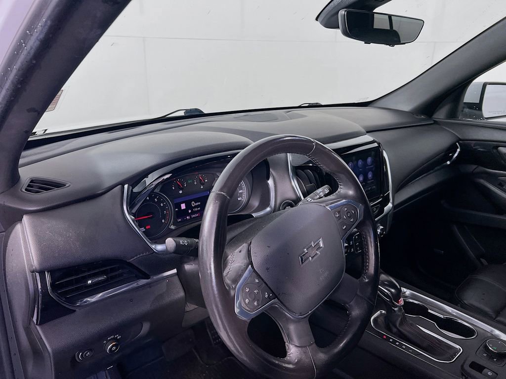 Used 2022 Chevrolet Traverse RS FWD image 6