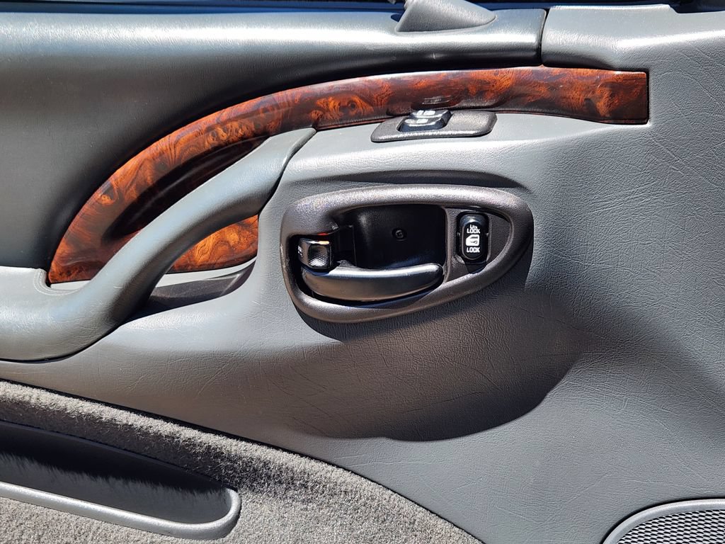 Used 1995 Chevrolet Monte Carlo Z34 FWD image 20