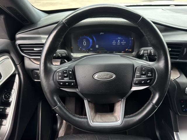 Used 2020 Ford Explorer Platinum w/ Premium Technology Package AWD/4WD image 13