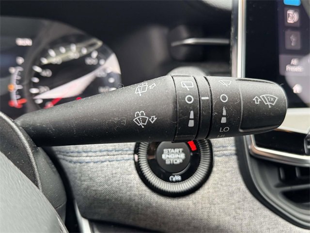 Used 2024 Jeep Compass Latitude image 10