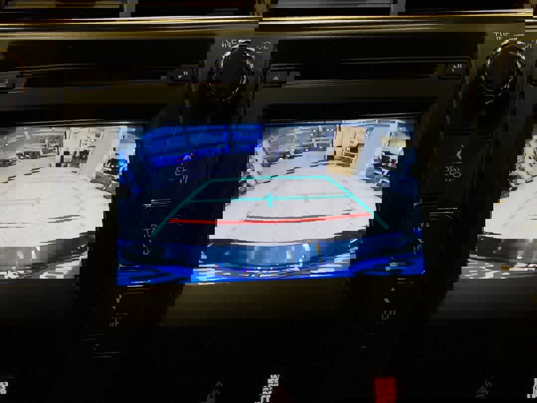 Used 2017 Toyota Camry SE image 20