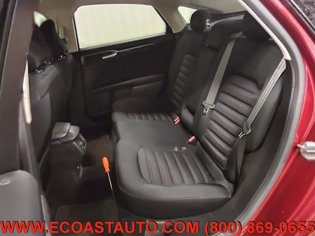 Used 2015 Ford Fusion SE FWD image 13