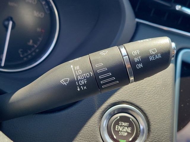 Used 2022 Cadillac XT4 Premium Luxury w/ Enhanced Visibility Package image 26