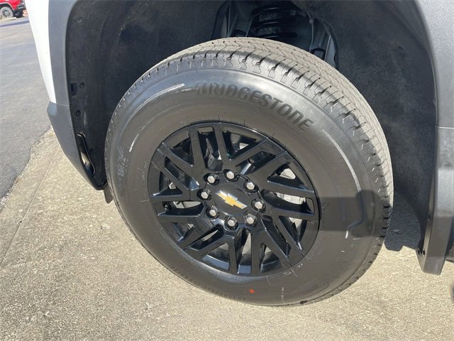 New 2025 Chevrolet Silverado EV LT image 8