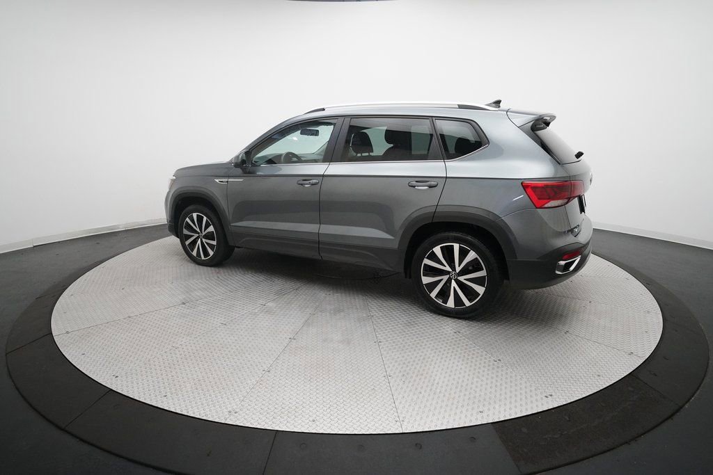 Used 2022 Volkswagen Taos SE image 12