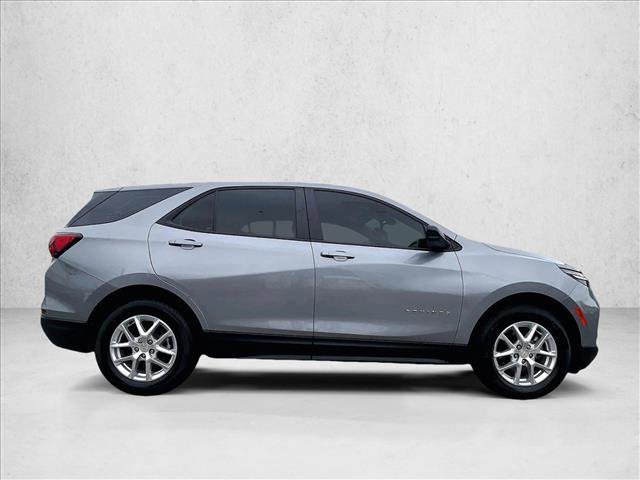 Certified 2024 Chevrolet Equinox LS w/ Driver Confidence II Package image 3