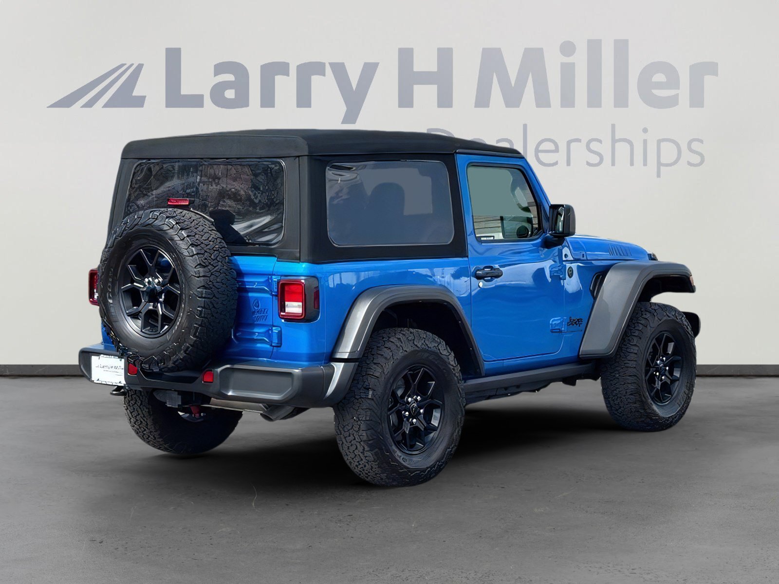 Used 2024 Jeep Wrangler Sport AWD/4WD image 7