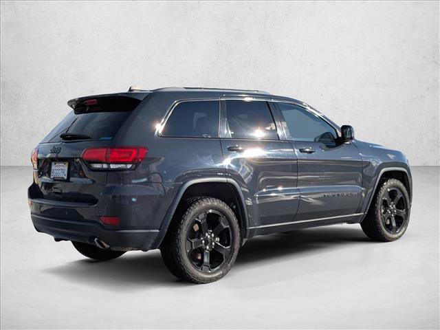 Used 2018 Jeep Grand Cherokee Laredo image 5