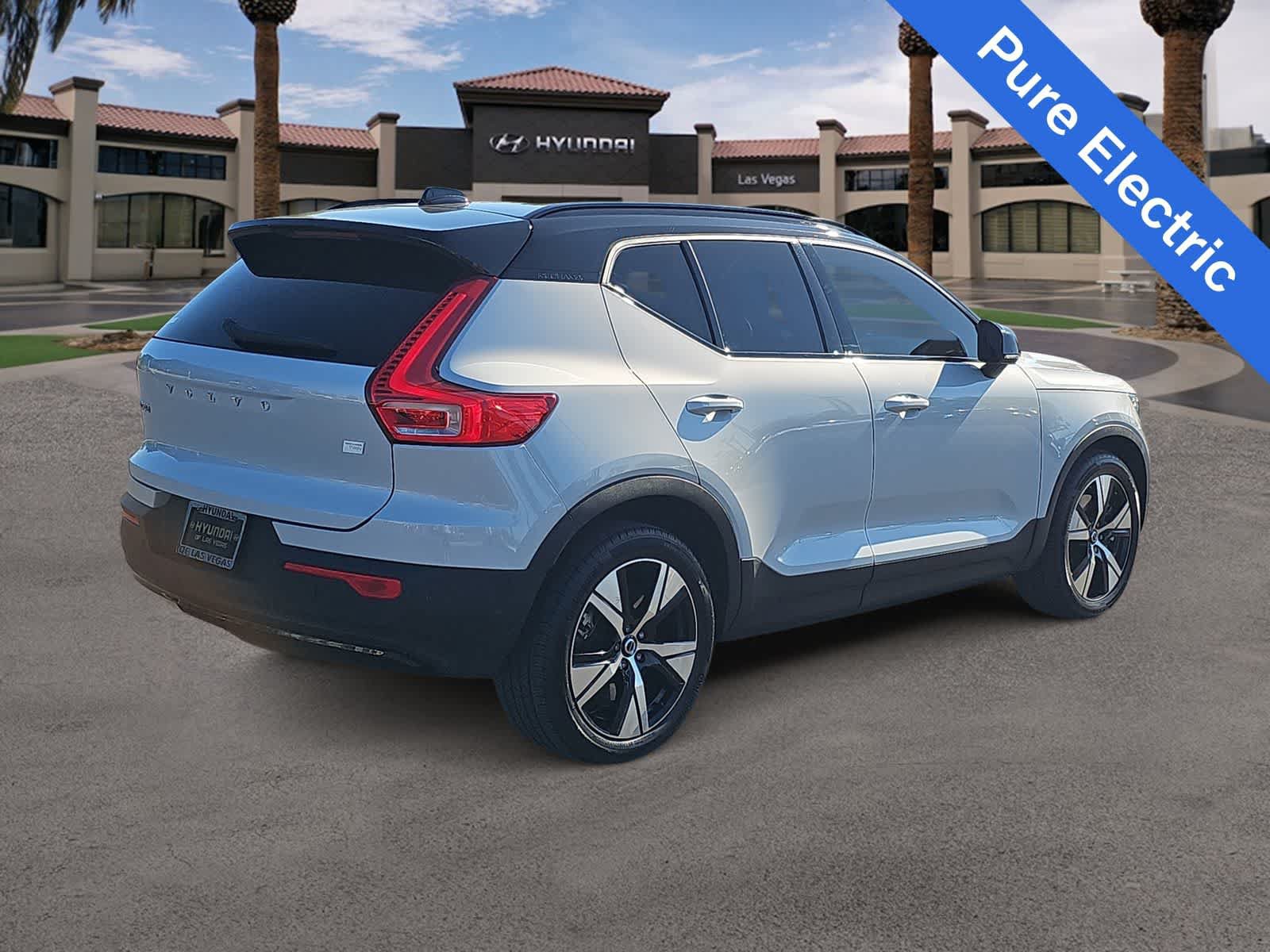 Used 2022 Volvo XC40 P8 Recharge Plus AWD/4WD image 8