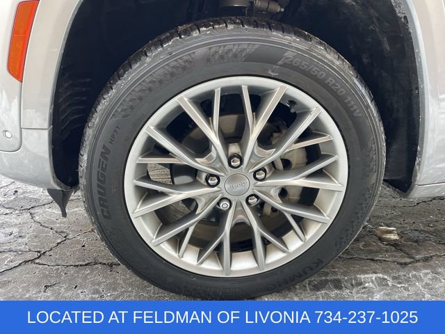 Used 2023 Jeep Grand Cherokee Summit w/ Luxury Tech Group V image 34