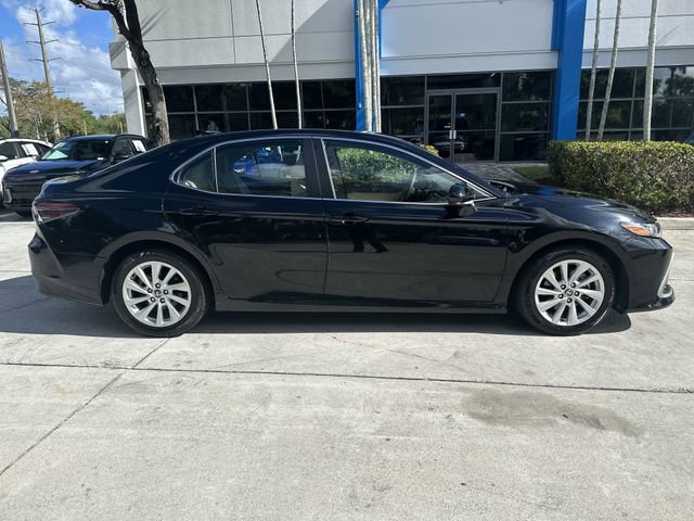 Used 2024 Toyota Camry LE FWD image 21