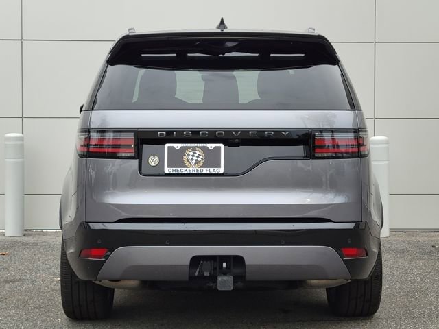 Used 2025 Land Rover Discovery Dynamic SE image 10