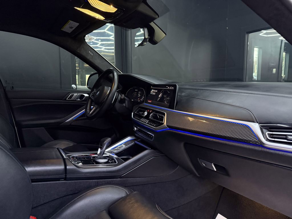 Used 2021 BMW X6 M w/ Executive Package image 25