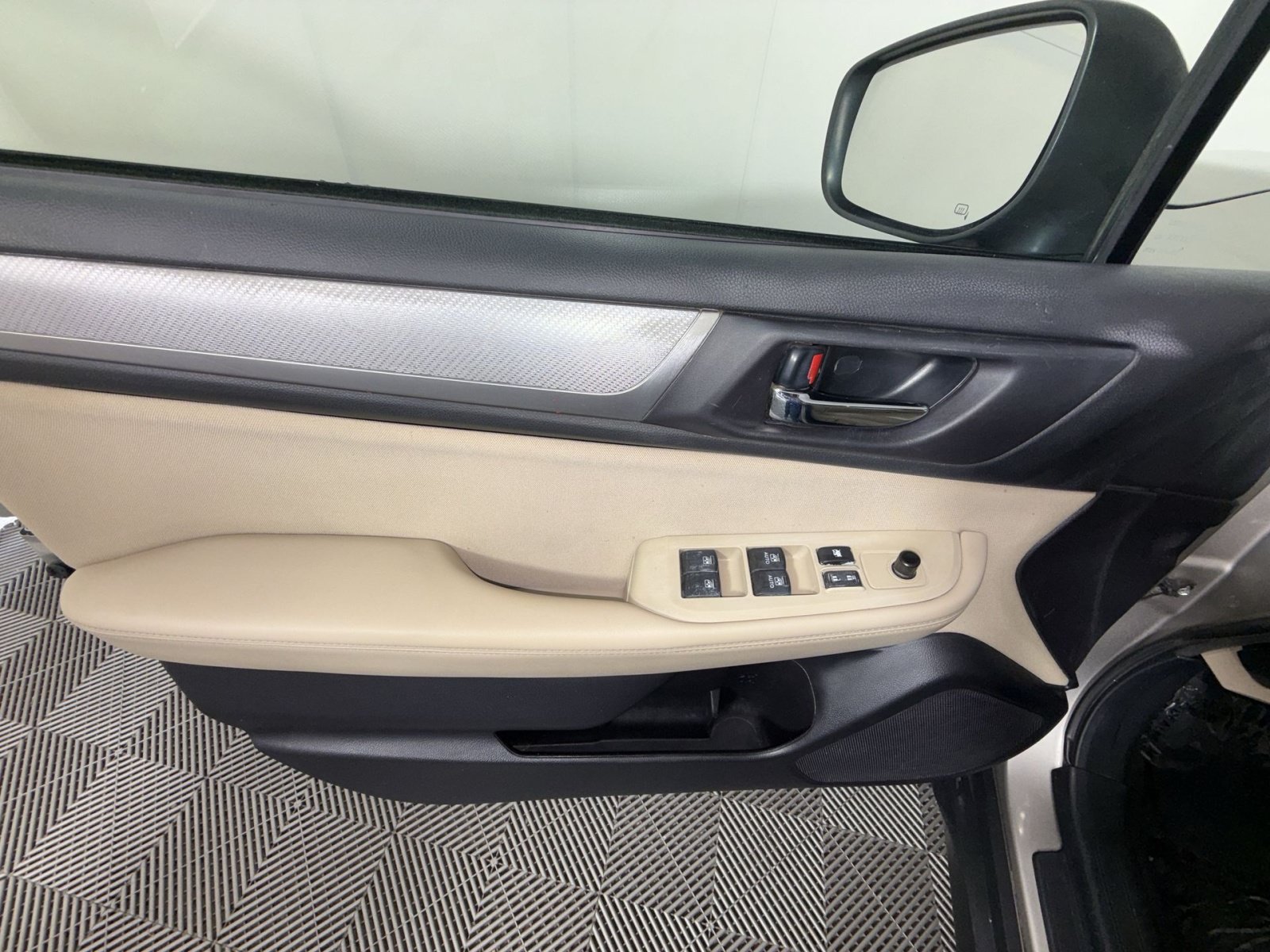 Used 2019 Subaru Outback 2.5i Premium AWD/4WD image 15