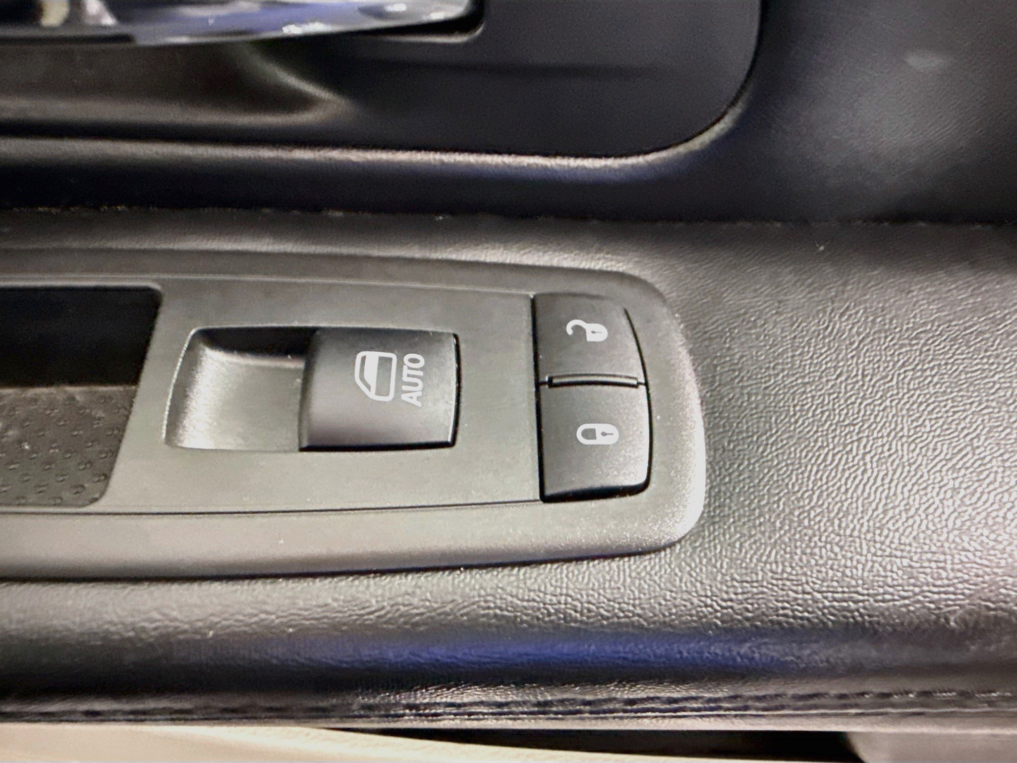 Used 2018 Dodge Grand Caravan SE w/ UConnect Hands-Free Group FWD image 28