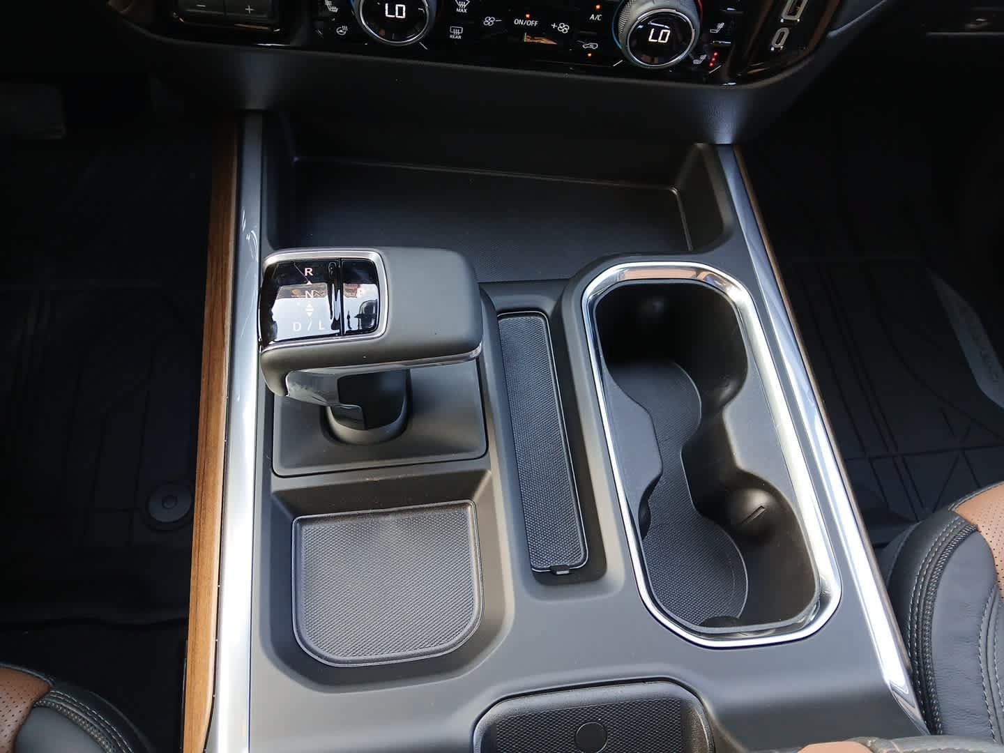 New 2026 Chevrolet Silverado 1500 High Country w/ High Country Premium Package AWD/4WD image 50