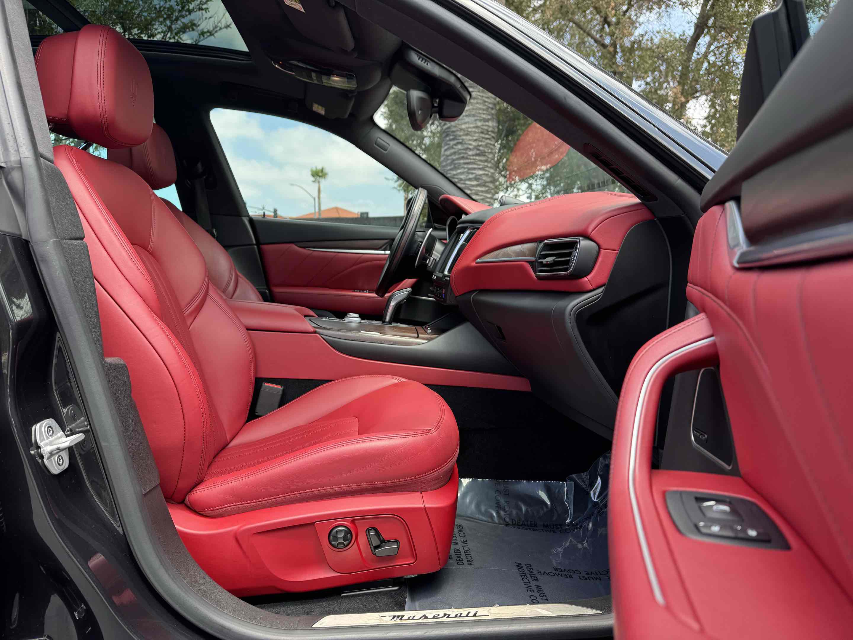Used 2019 Maserati Levante S GranLusso AWD/4WD image 45