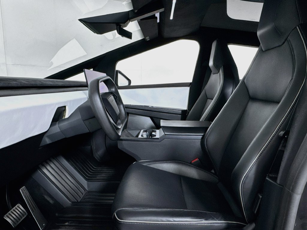 Used 2024 Tesla Cybertruck Cyberbeast AWD/4WD image 12