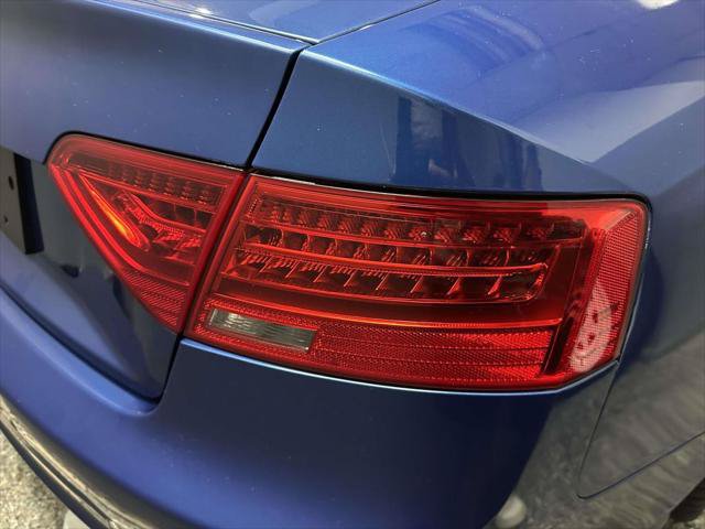 Used 2015 Audi RS 5 Coupe w/ Black Optic Plus Package AWD/4WD image 6