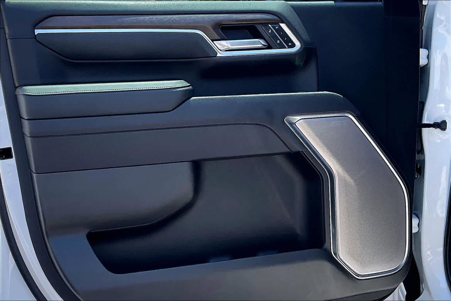 Certified 2025 Chevrolet Silverado 2500 High Country w/ High Country Premium Package AWD/4WD image 22