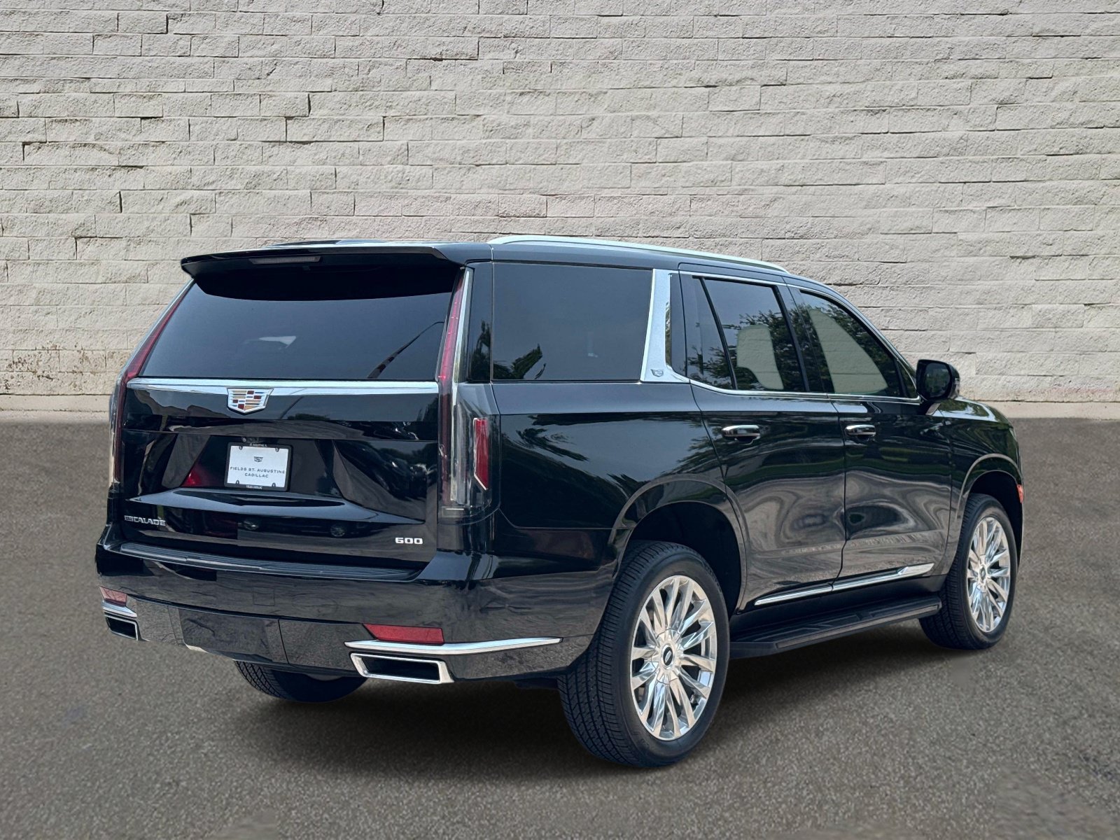 Used 2024 Cadillac Escalade Premium Luxury w/ LPO, Floor Liner Package AWD/4WD image 5