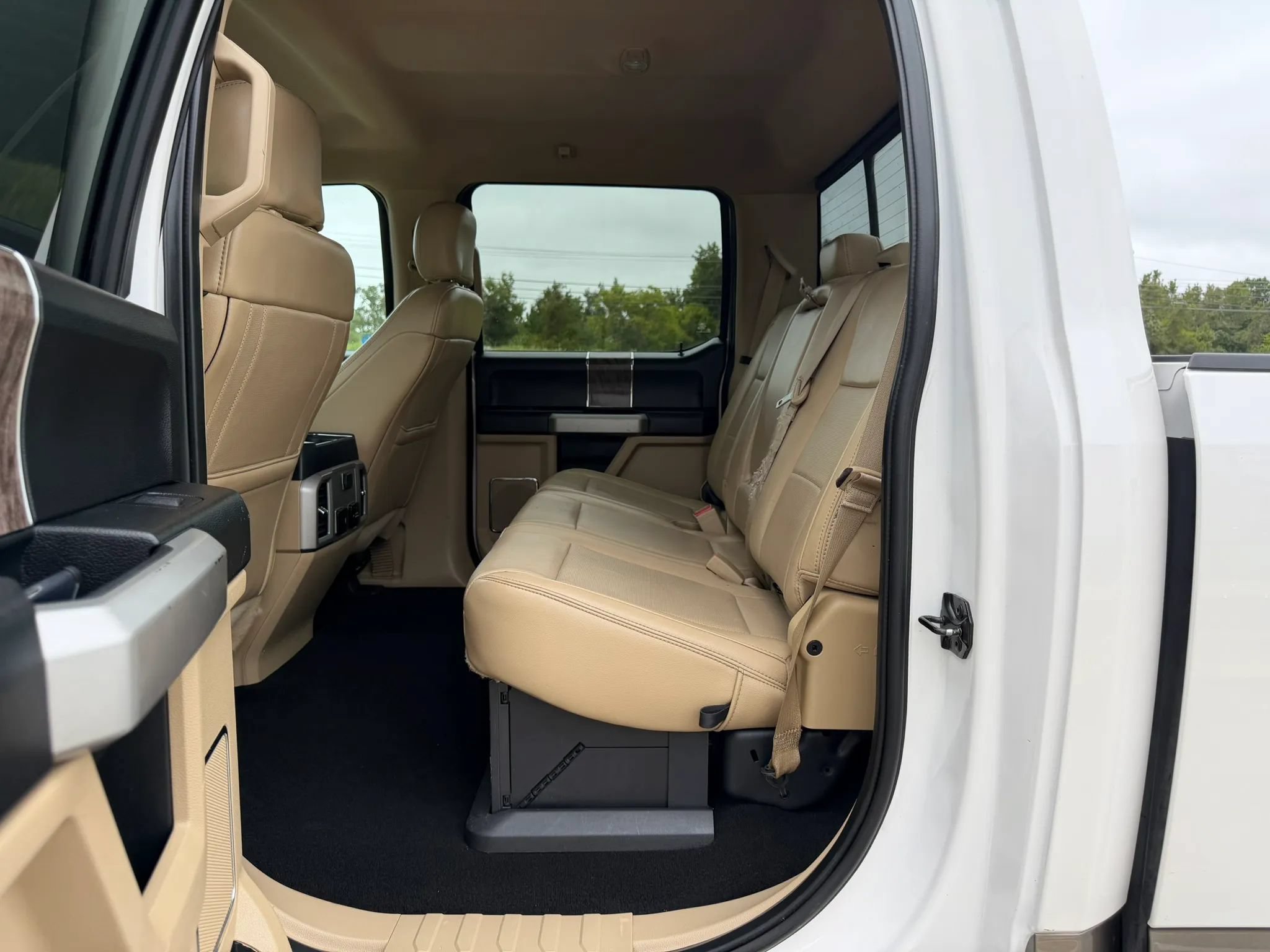 Used 2019 Ford F250 Lariat w/ Lariat Ultimate Package AWD/4WD image 23