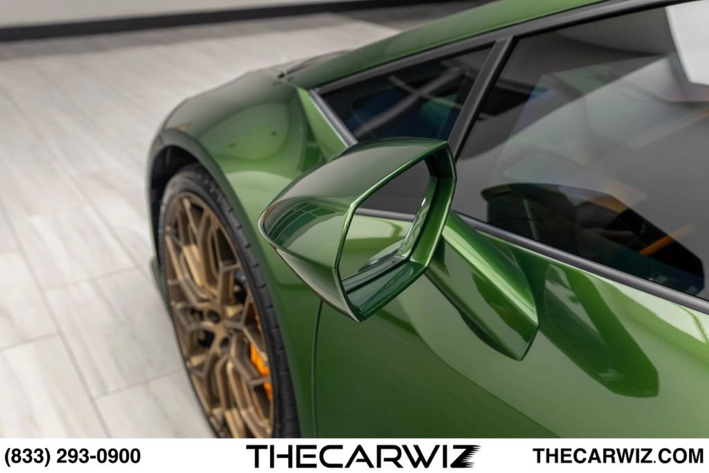 Used 2024 Lamborghini Huracan Tecnica RWD image 15