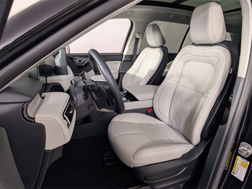 New 2025 Lincoln Aviator Reserve w/ Luxury Package image 5