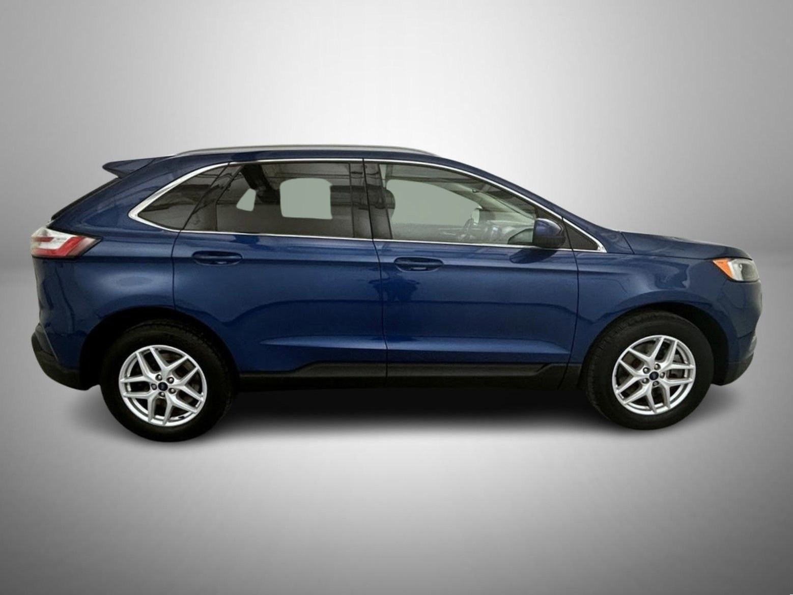 Used 2022 Ford Edge SEL w/ Convenience Package image 4