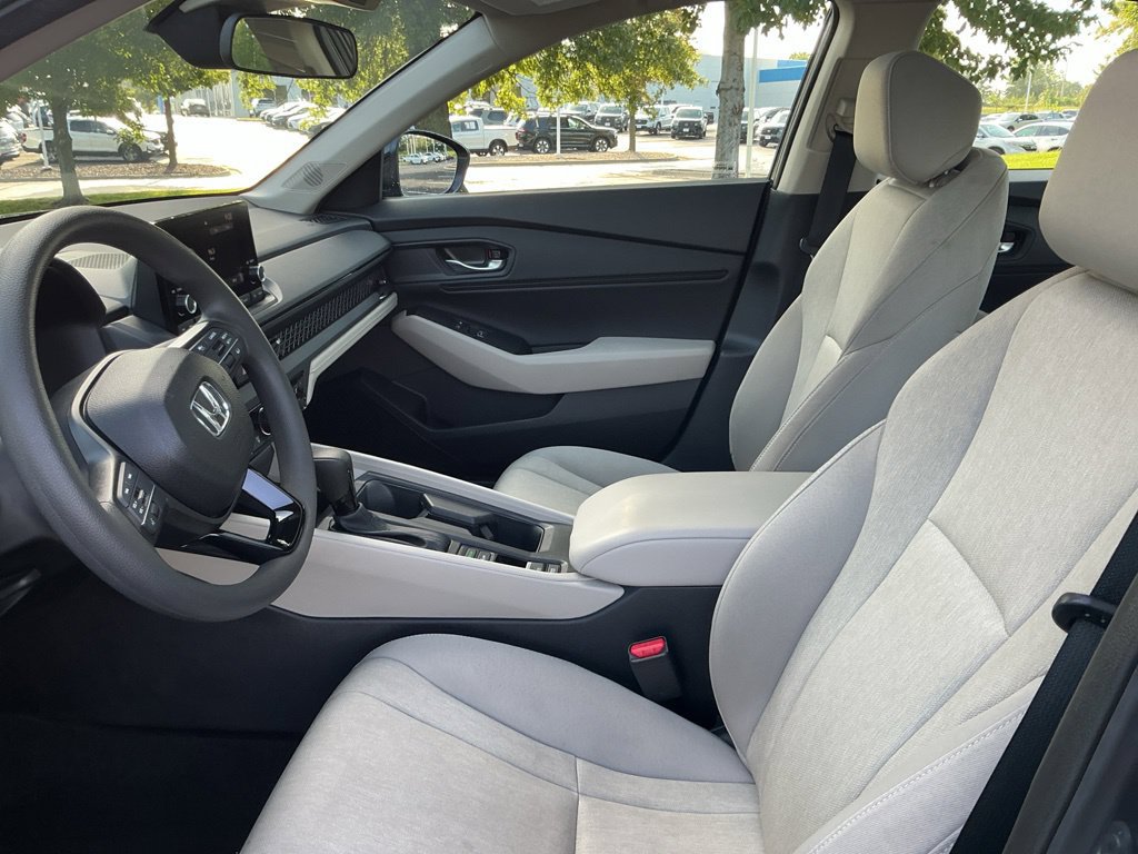 Used 2025 Honda Accord SE image 21