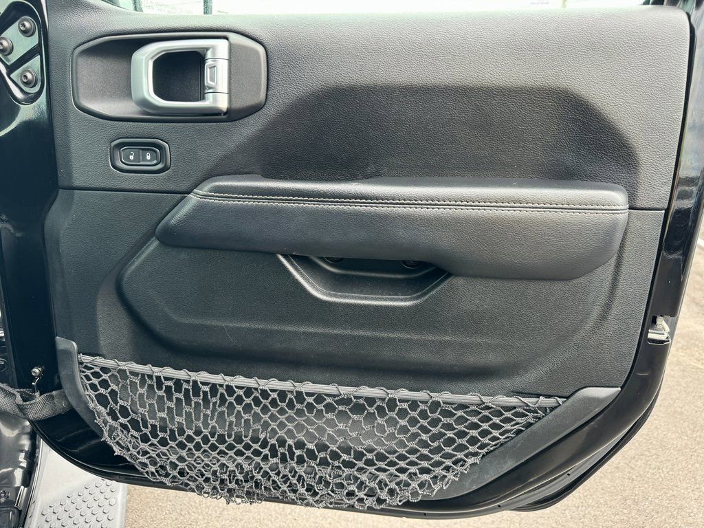 Used 2020 Jeep Wrangler Unlimited Sahara image 26