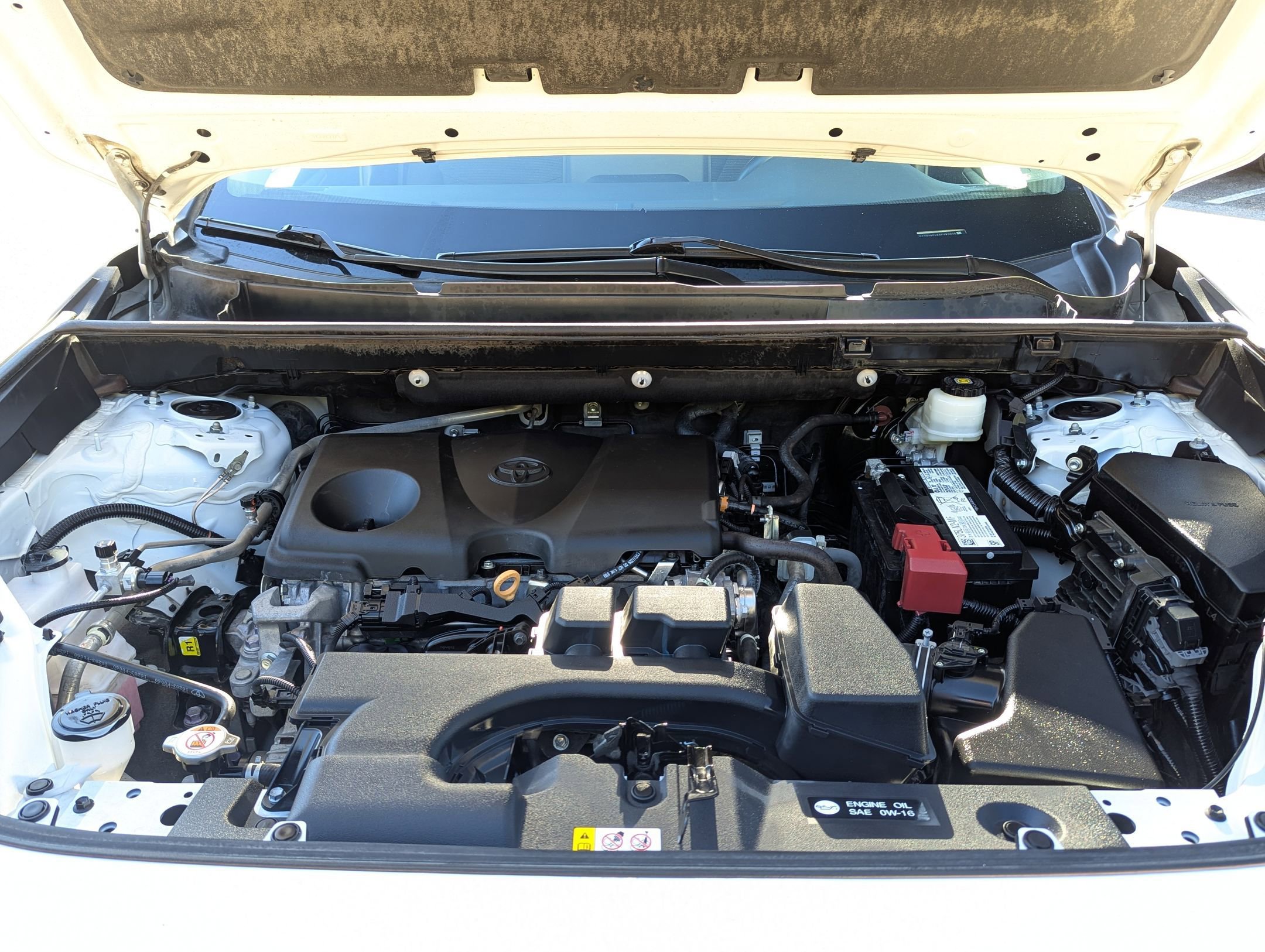 Used 2022 Toyota RAV4 LE image 32