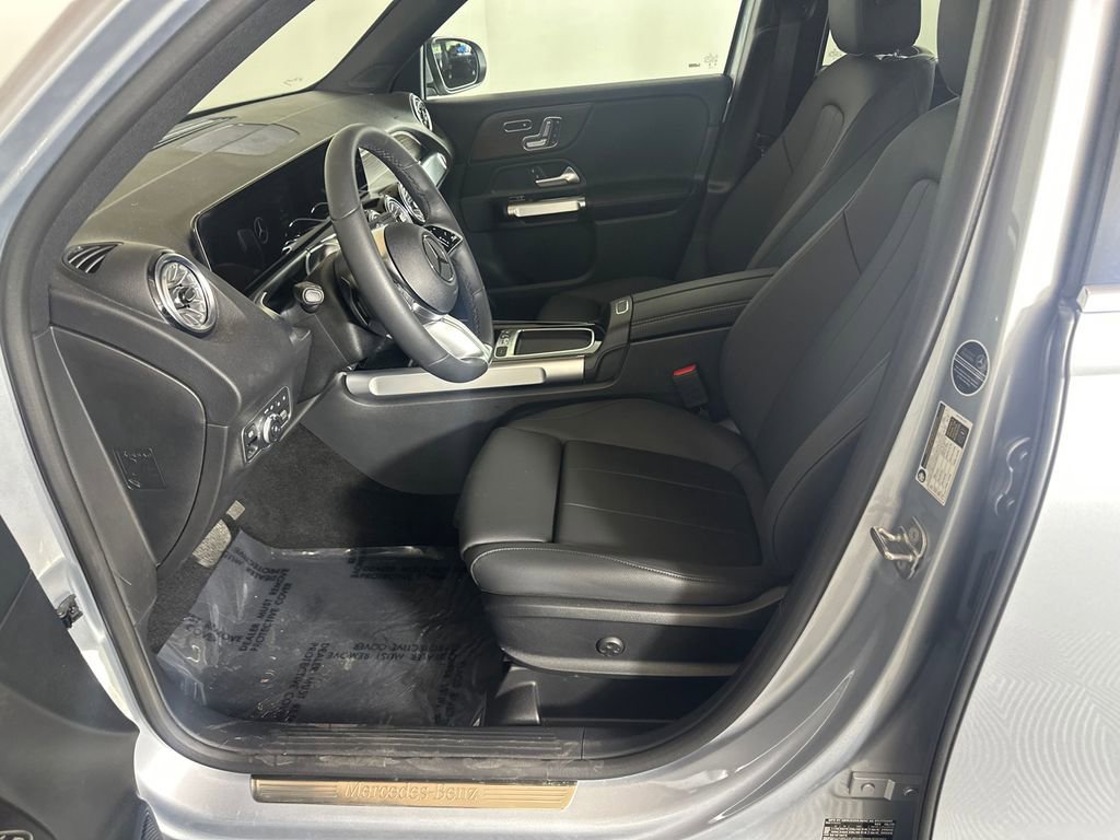 Certified 2025 Mercedes-Benz GLB 250 image 9