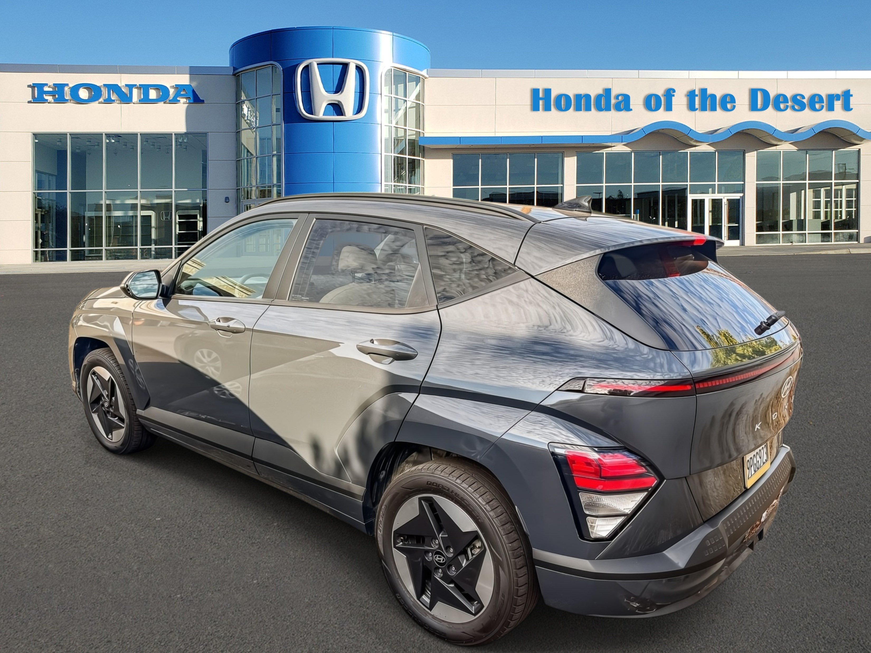 Used 2024 Hyundai Kona SEL FWD image 5