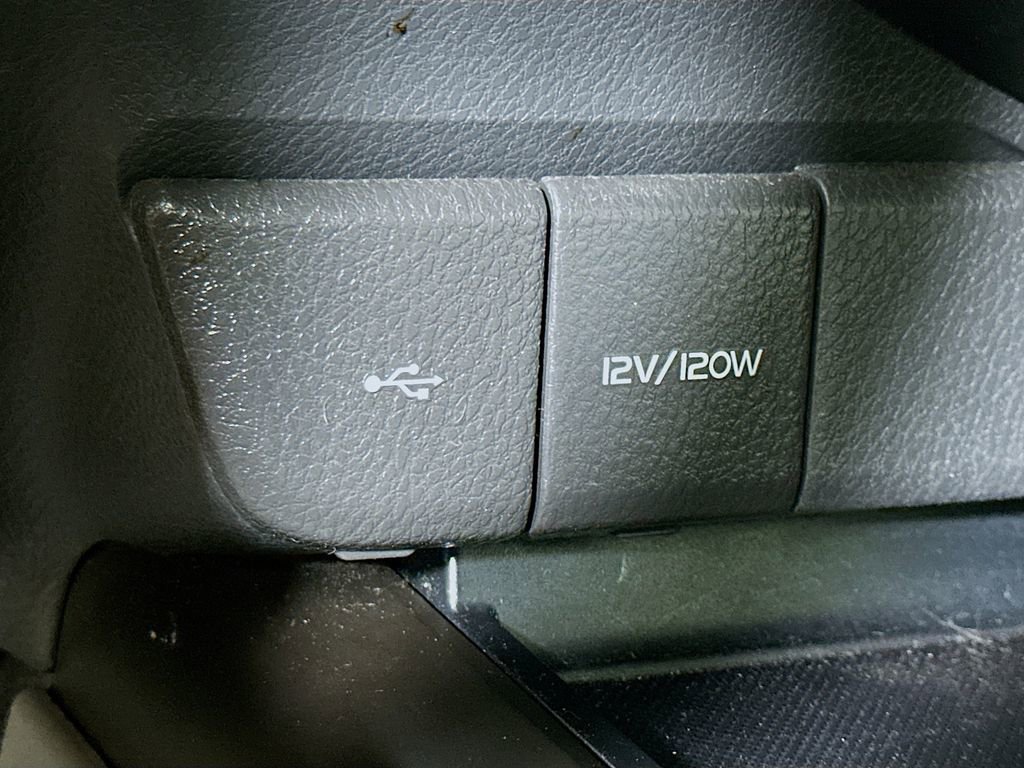 Used 2021 Toyota Camry SE image 25