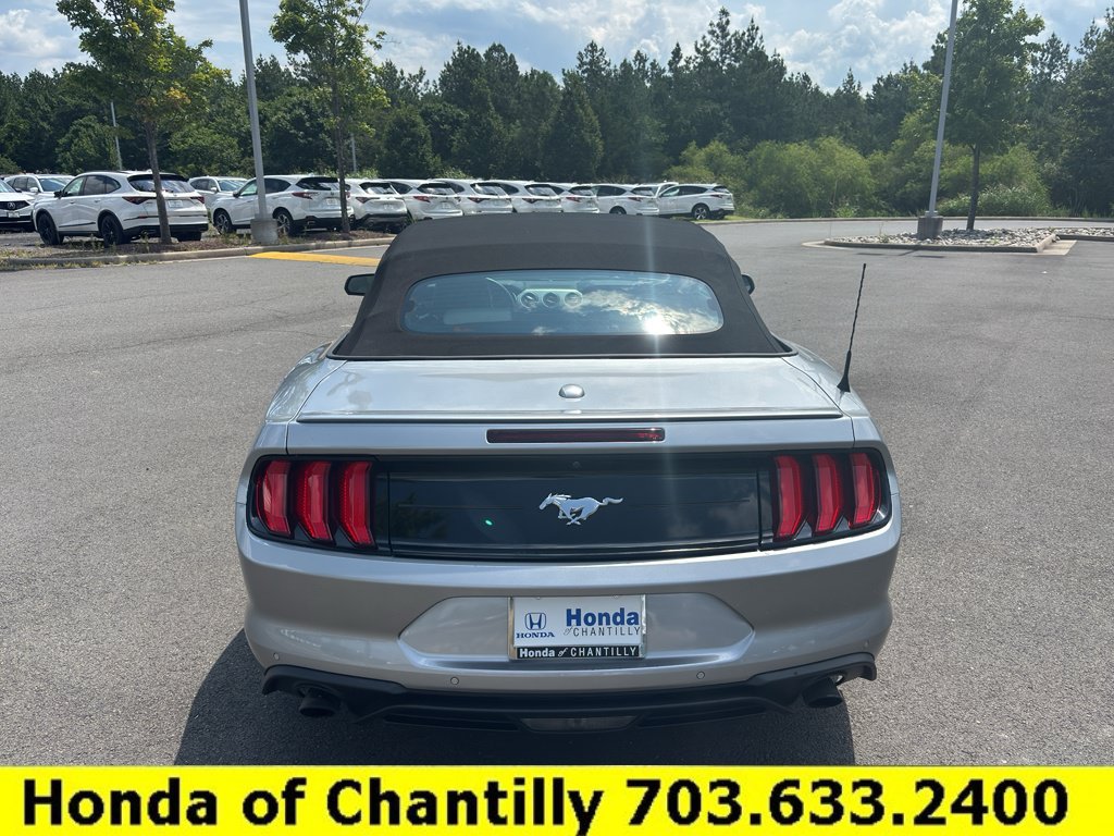Used 2022 Ford Mustang Premium RWD image 6