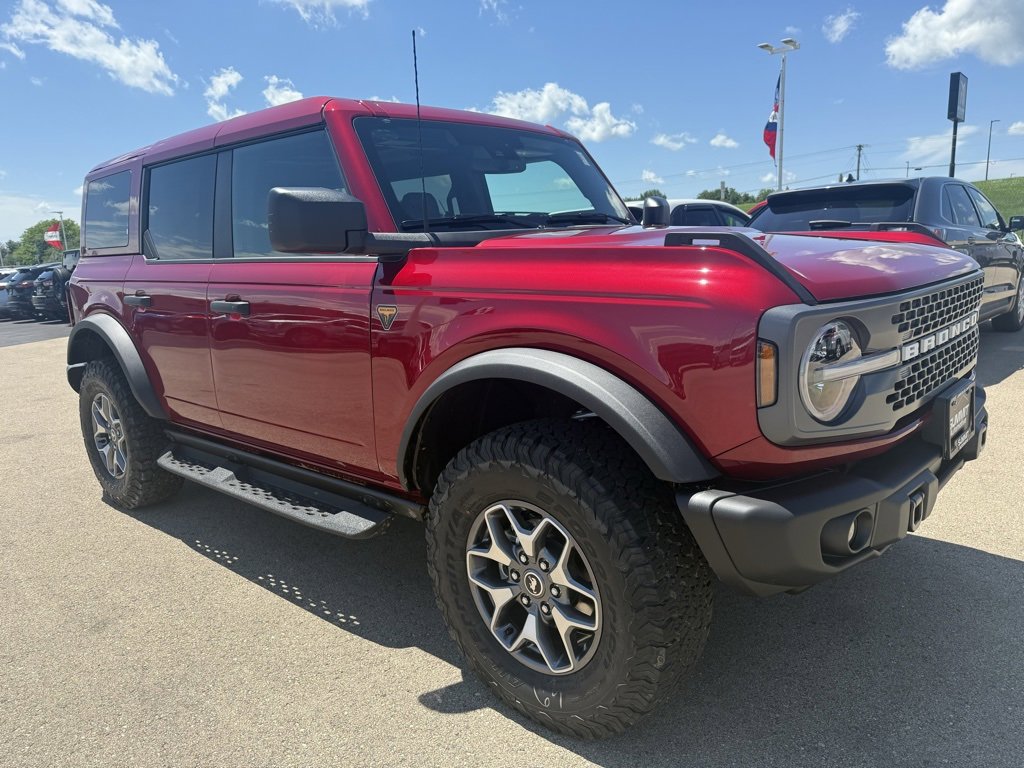 New 2025 Ford Bronco Badlands image 2