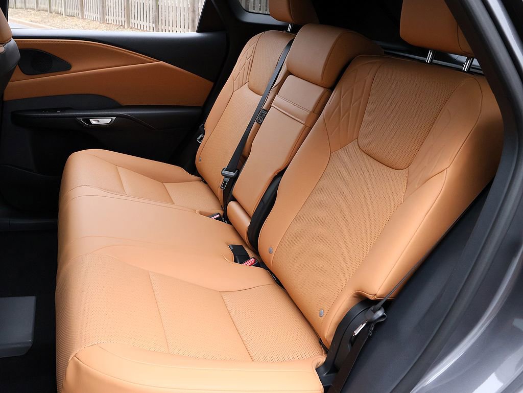 New 2026 Lexus RX 450h AWD image 13