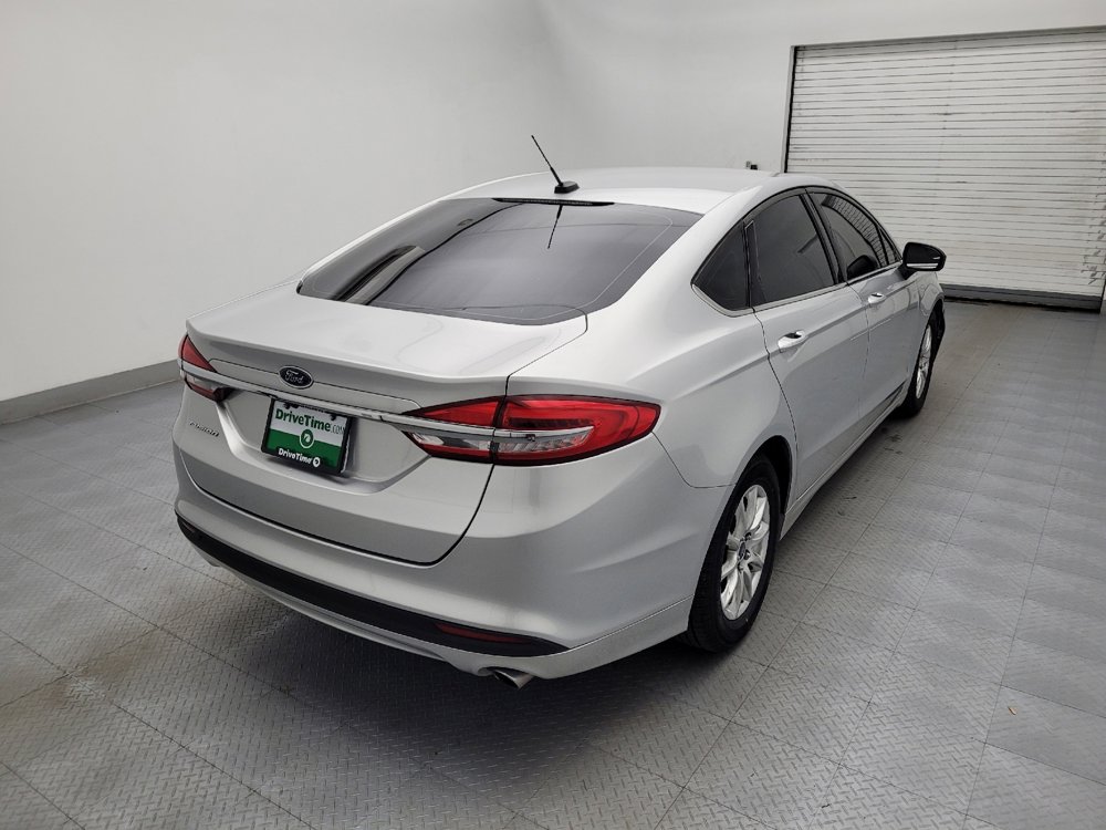 Used 2018 Ford Fusion S FWD image 9