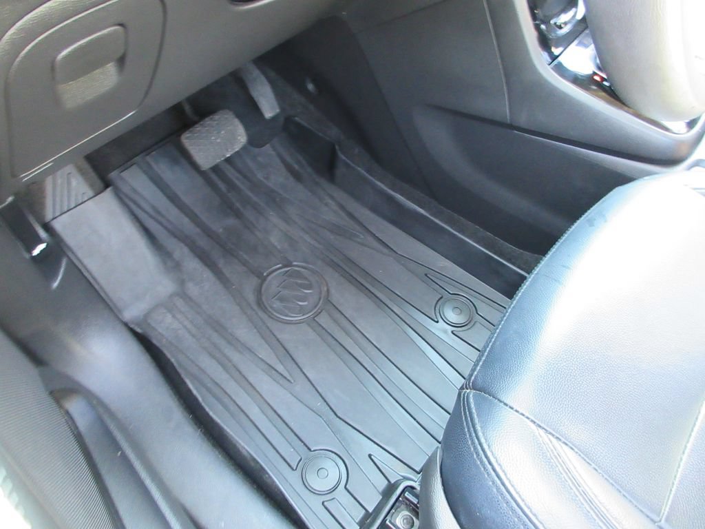 Certified 2022 Buick Encore Preferred w/ Safety Package AWD/4WD image 25