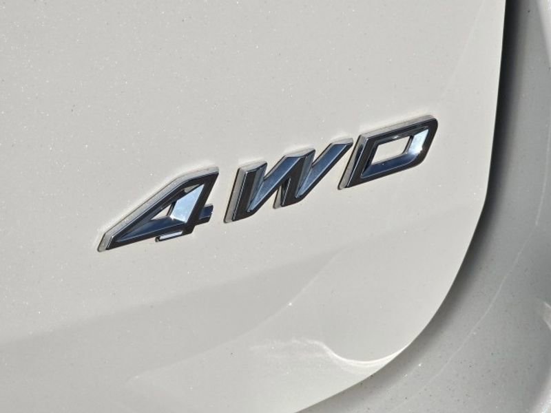 Used 2022 Ford Explorer XLT w/ Equipment Group 202A image 7