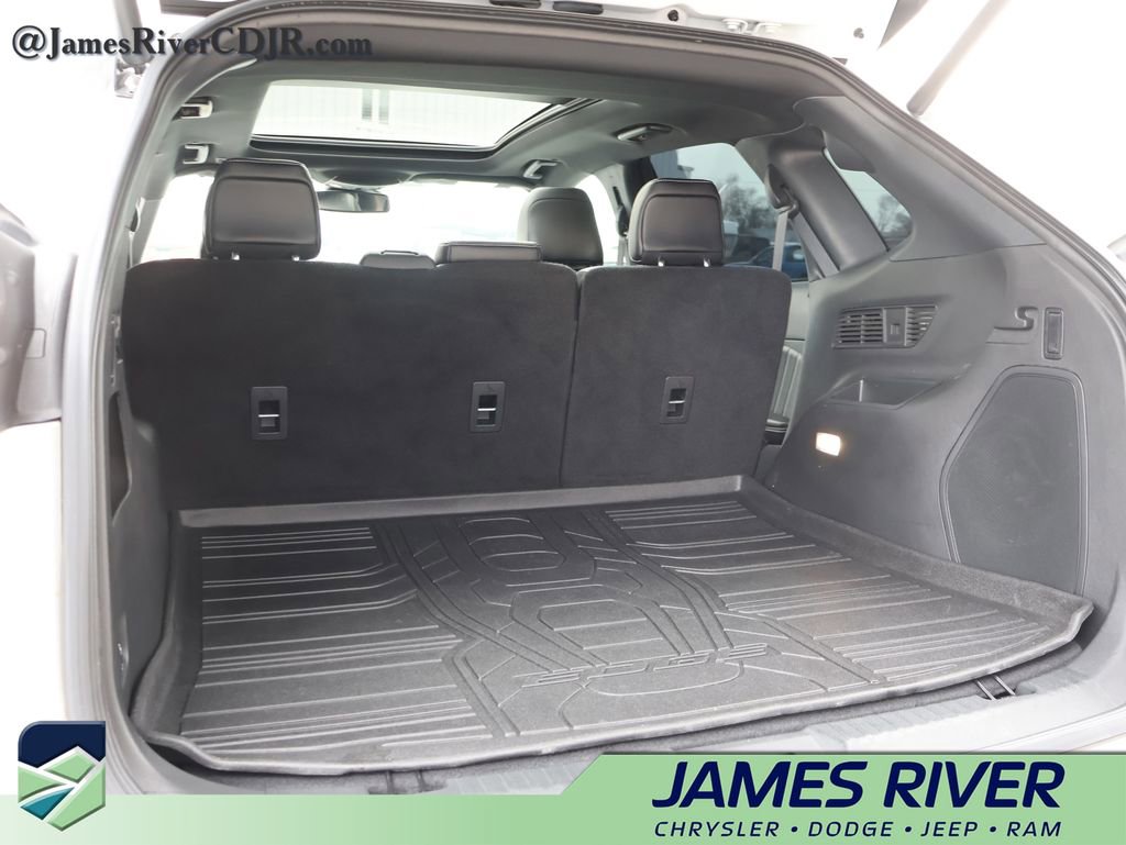 Used 2024 Ford Edge ST w/ Equipment Group 401A image 15