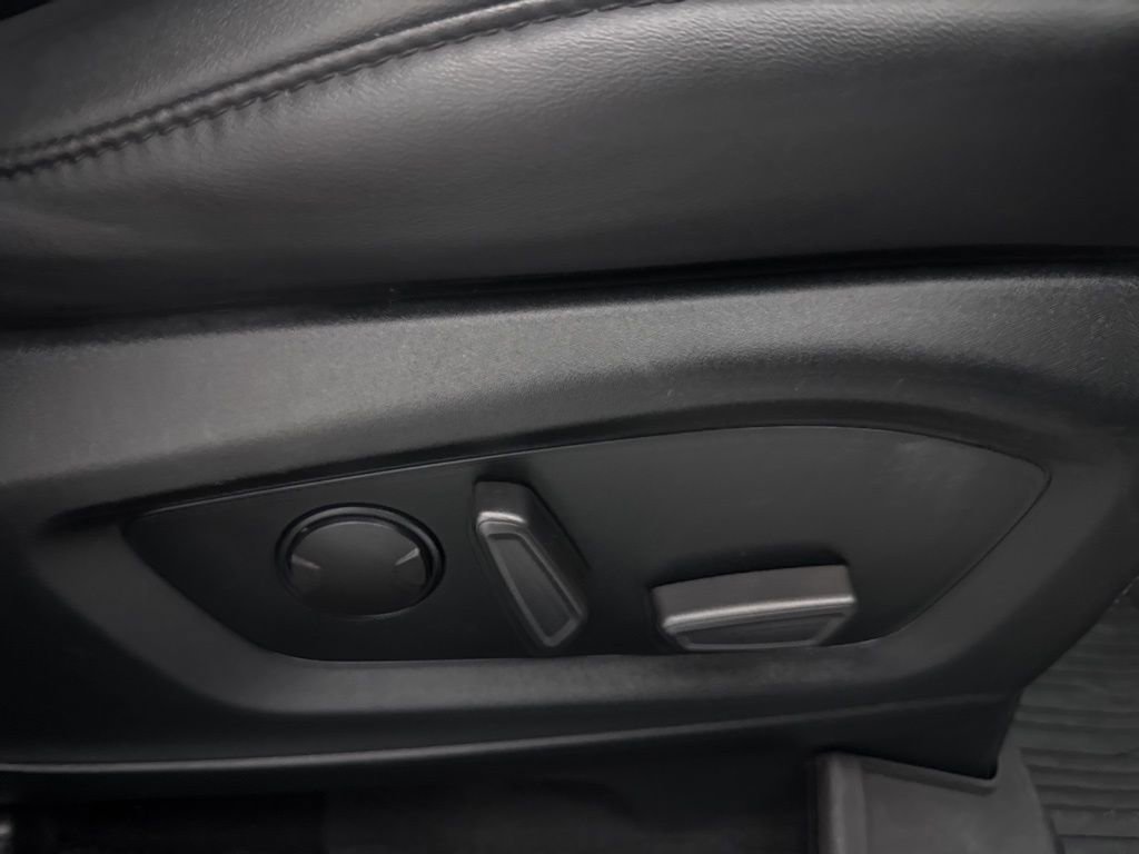 Used 2022 Ford Explorer XLT image 51