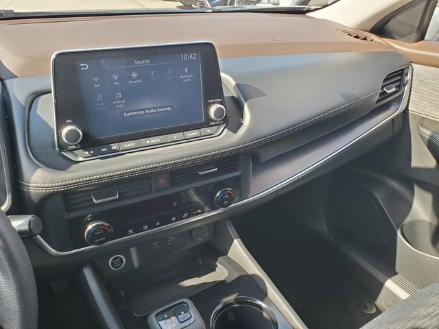 Certified 2023 Nissan Rogue SV image 28