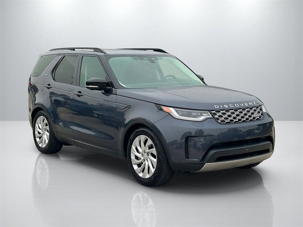 Used 2024 Land Rover Discovery S image 3