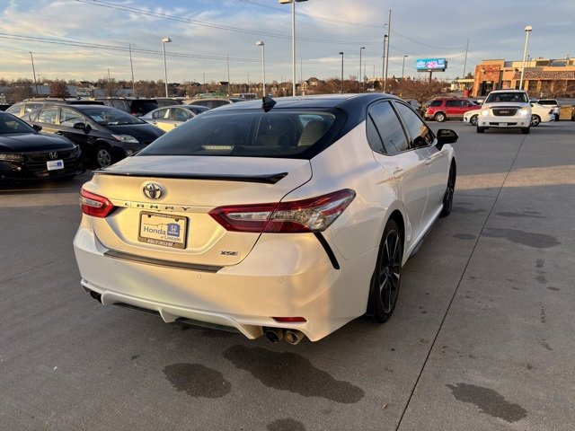 Used 2018 Toyota Camry XSE image 5