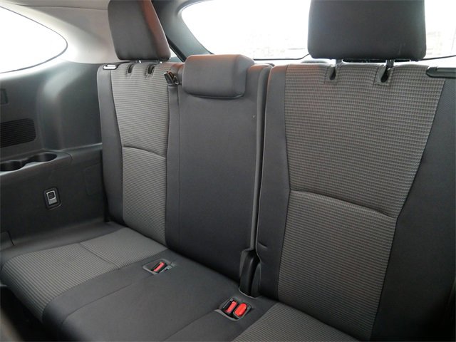 Used 2020 Toyota Highlander LE image 16