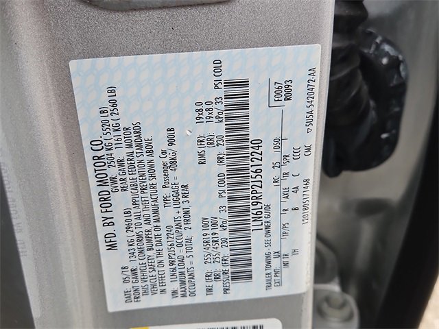 Used 2018 Lincoln Continental Reserve image 32